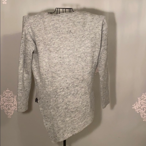 Simply Vera Sweater - Picture 6 of 9